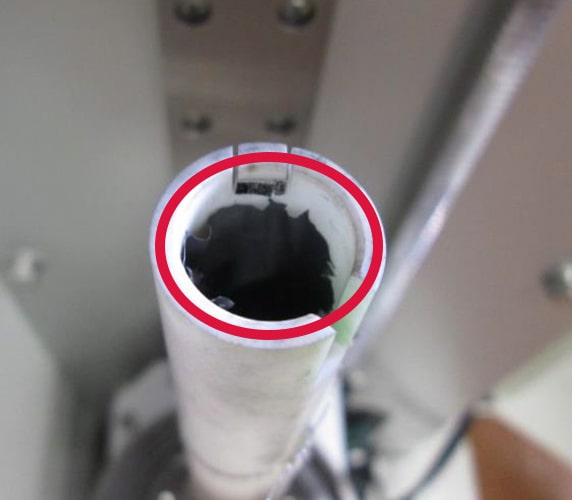 レーザフラッシュ法熱定数測定装置TCシリーズ 遮光筒の破損